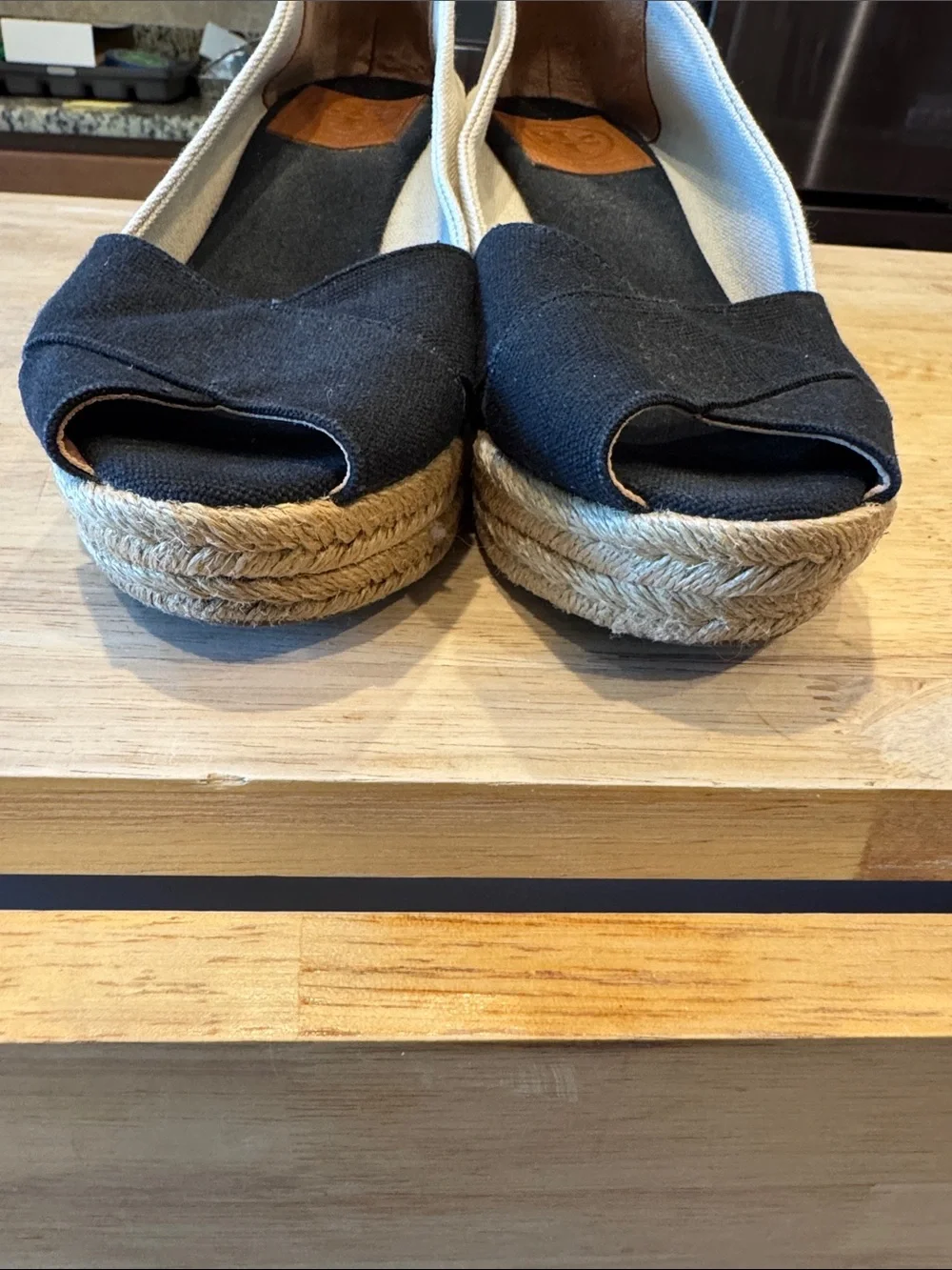 Tory Burch Black and Cream Crisscross Espadrille Flats 8.5